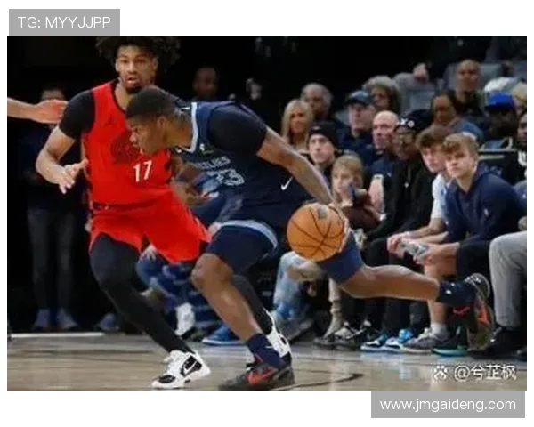 杨瀚森状态回暖第三节表现出色斩获7分5板三节合计9分10板3助助力球队反击